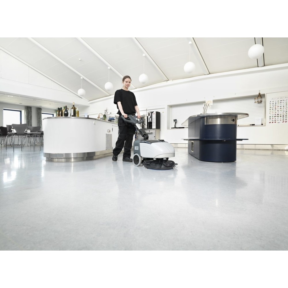 Nilfisk® SC 351 scrubber dryer